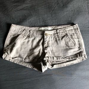 Hollister khaki shorts